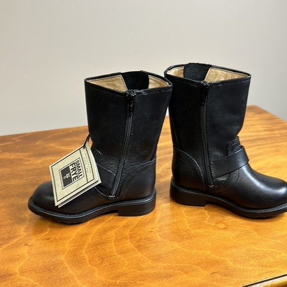 Frye boots black new with tag youth 5  nwt - Picture 2 of 8